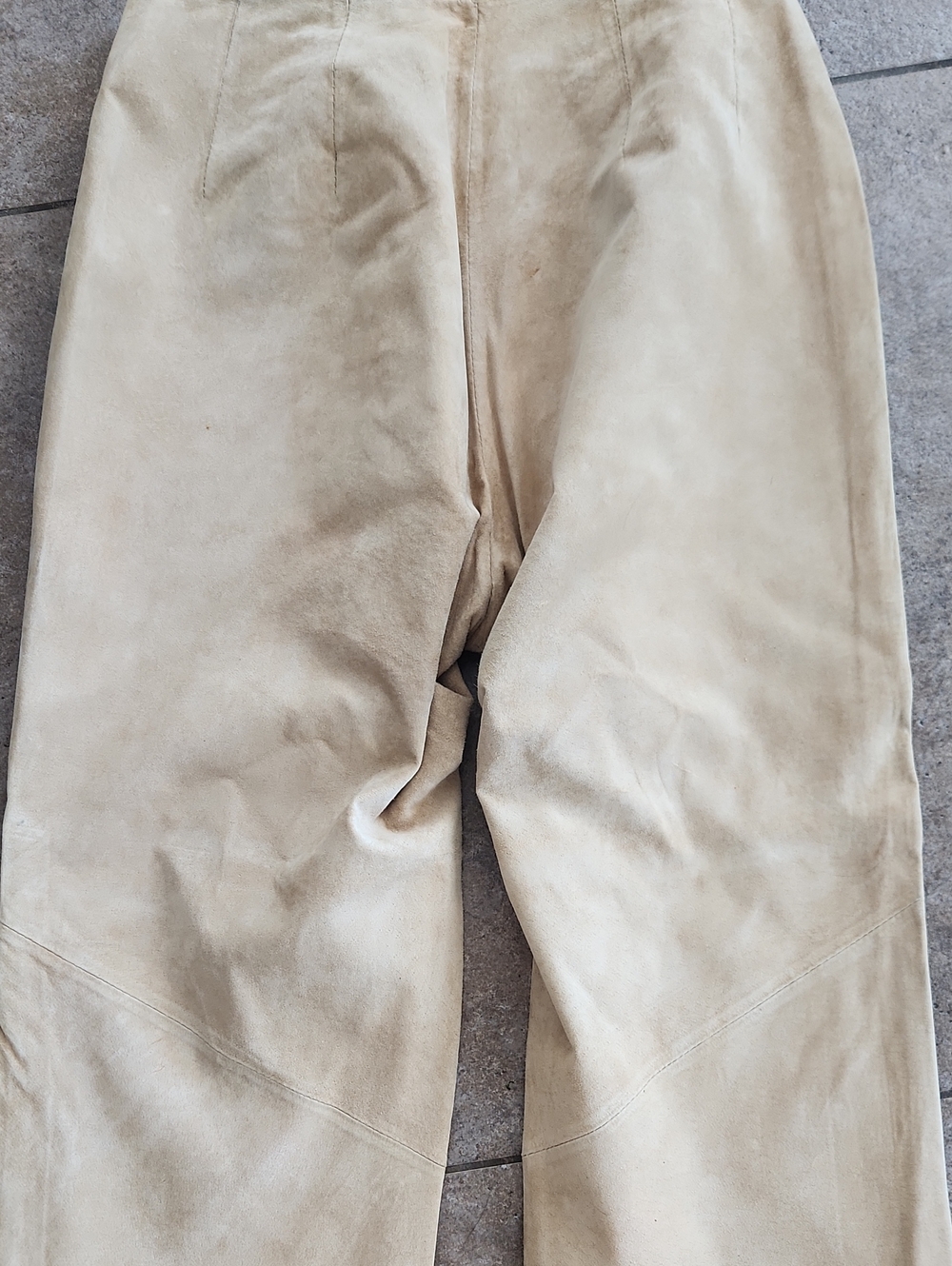 100% Suede Palomino Yellow Pants - Picture 4 of 16